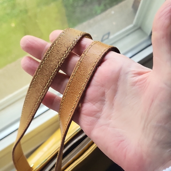 Louis Vuitton Shimmering Gold Tote with Tan Accents - Picture 8 of 16